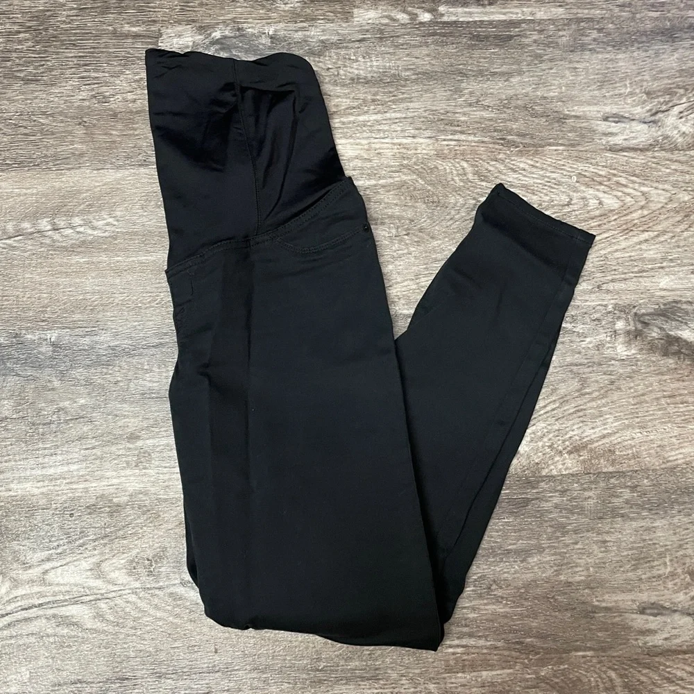 Size 6 Isabel Maternity by Ingrid & Isbael - Black Skinny Jeggings